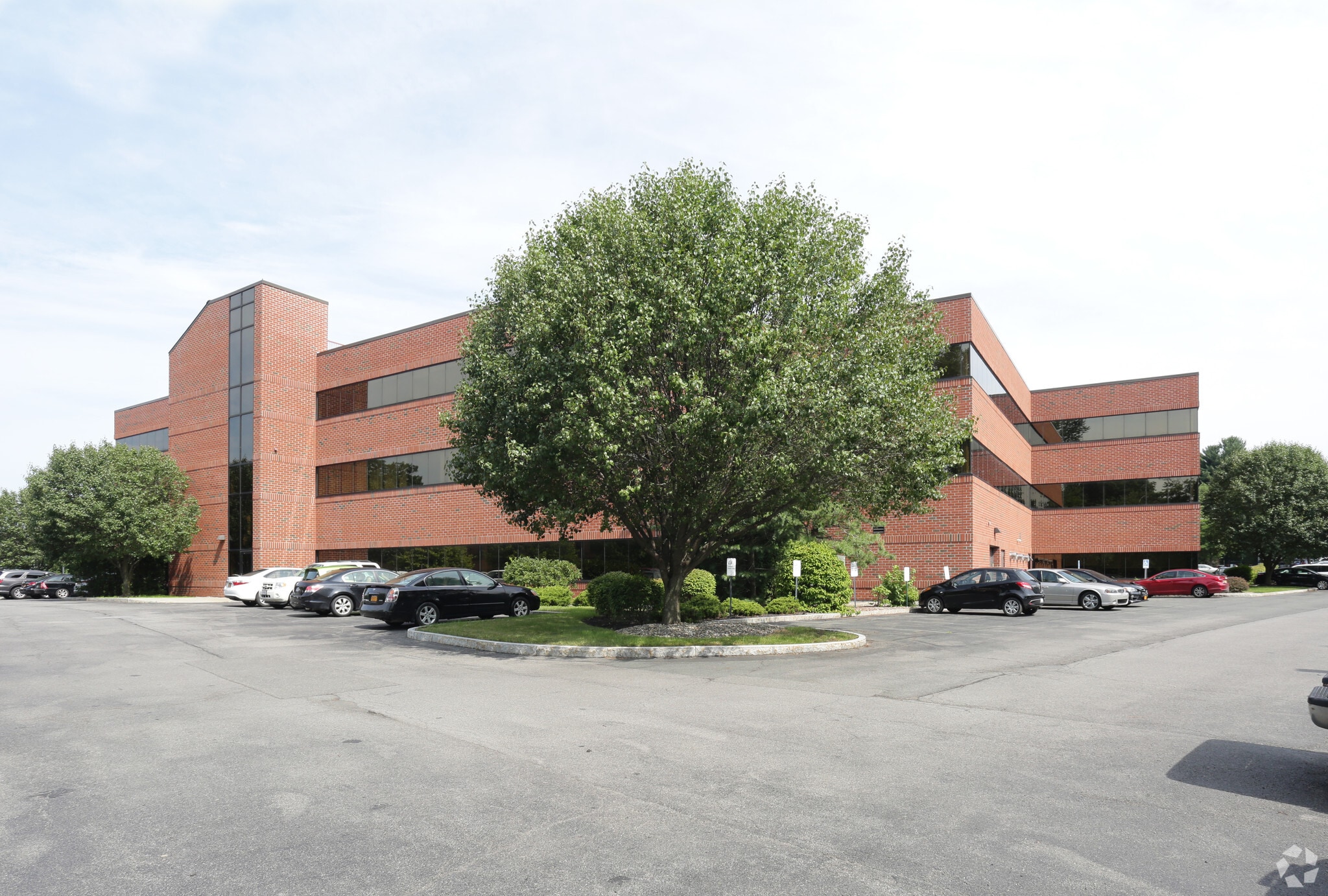 500 New Karner Rd, Colonie, NY for lease Primary Photo- Image 1 of 23
