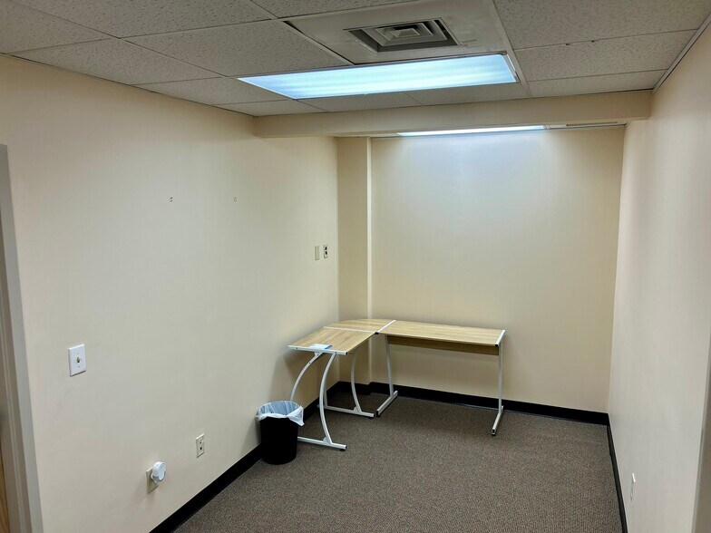 410 University Parkway, Aiken, SC for lease - Building Photo - Image 2 of 25