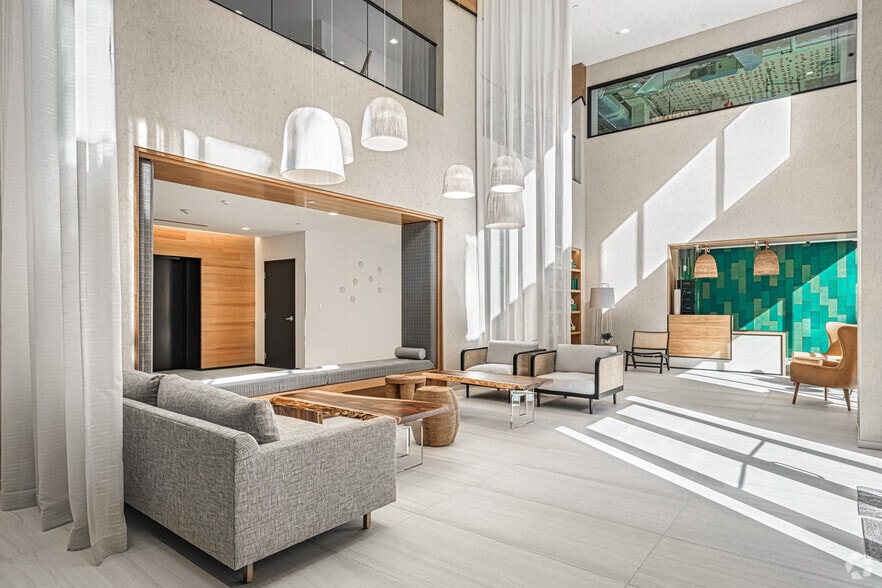 205 Datura St, West Palm Beach, FL for lease - Lobby - Image 2 of 18