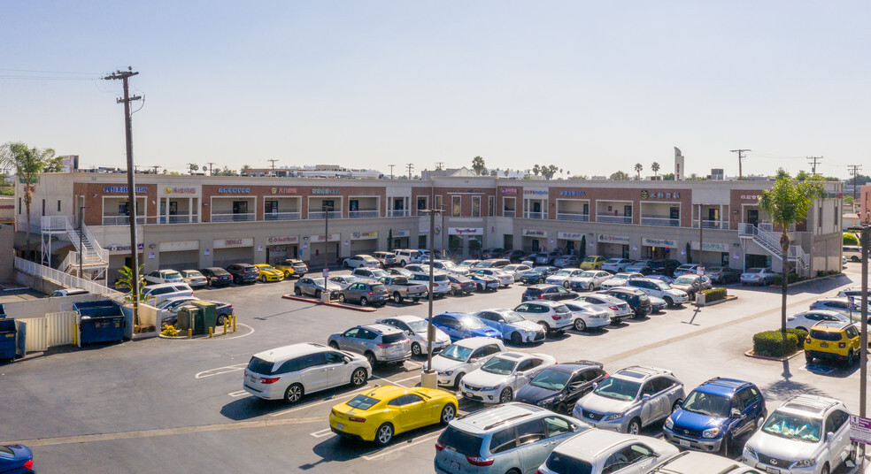 1-33 E Valley Blvd, Alhambra, CA for lease - Building Photo - Image 3 of 18