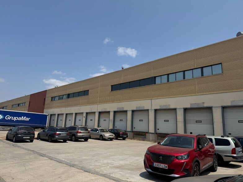 Industrial in SEVILLA for lease - Building Photo - Image 2 of 7