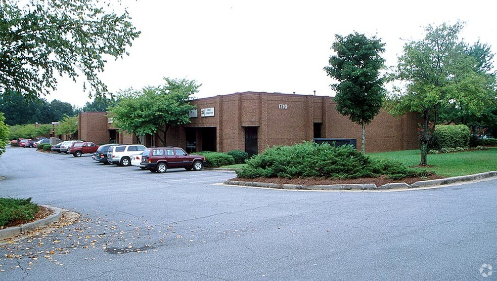 1710 Cumberland Point Dr SE, Marietta, GA for lease - Building Photo - Image 3 of 4