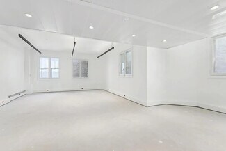 More details for 42 Rue De Bassano, Paris - Office for Lease