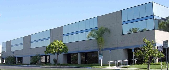 13915 Cerritos Corporate Dr, Cerritos, CA for lease - Building Photo - Image 1 of 5