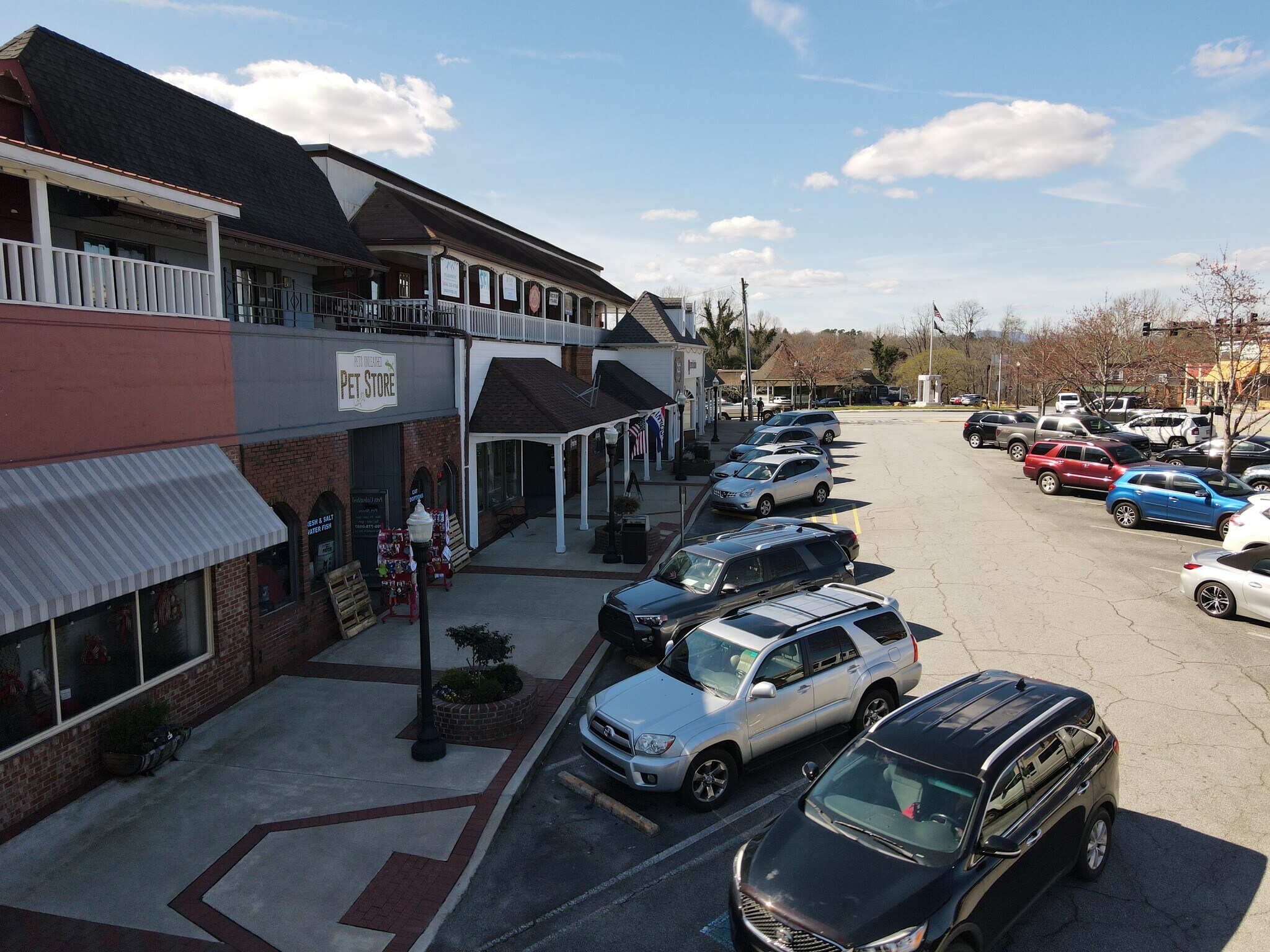 1423 Washington St, Clarkesville, GA 30523 The Kollock Building