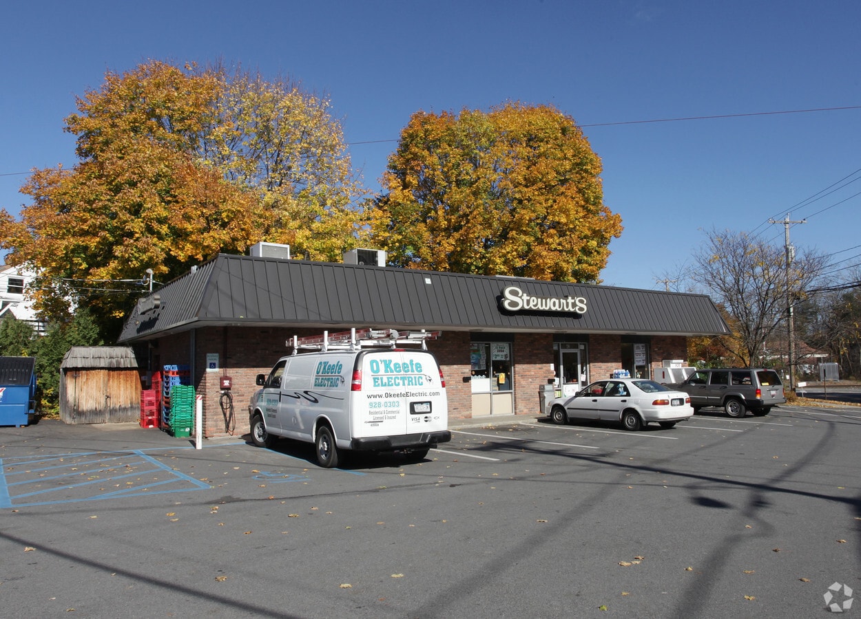 42 S Main St, Voorheesville, NY 12186