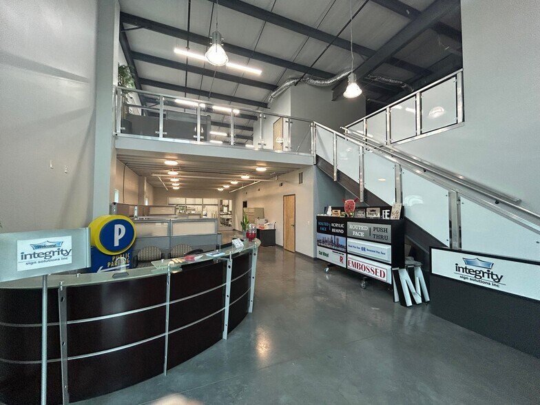 4302 Security Pky, New Albany, IN for sale - Interior Photo - Image 3 of 28