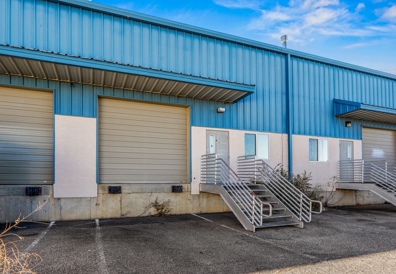 36 Bisbee Ct, Santa Fe, NM 87508 - Unit B -  - Interior Photo - Image 1 of 12