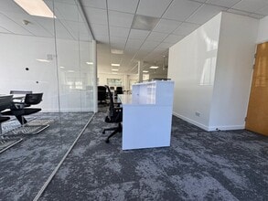 64-66 Macrae Rd, Bristol for lease Interior Photo- Image 1 of 10