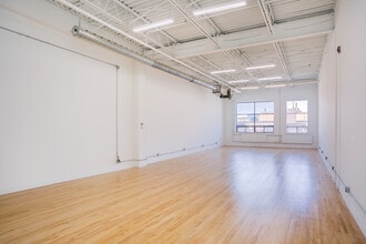 276 Carlaw Av, Toronto, ON for lease Interior Photo- Image 2 of 9