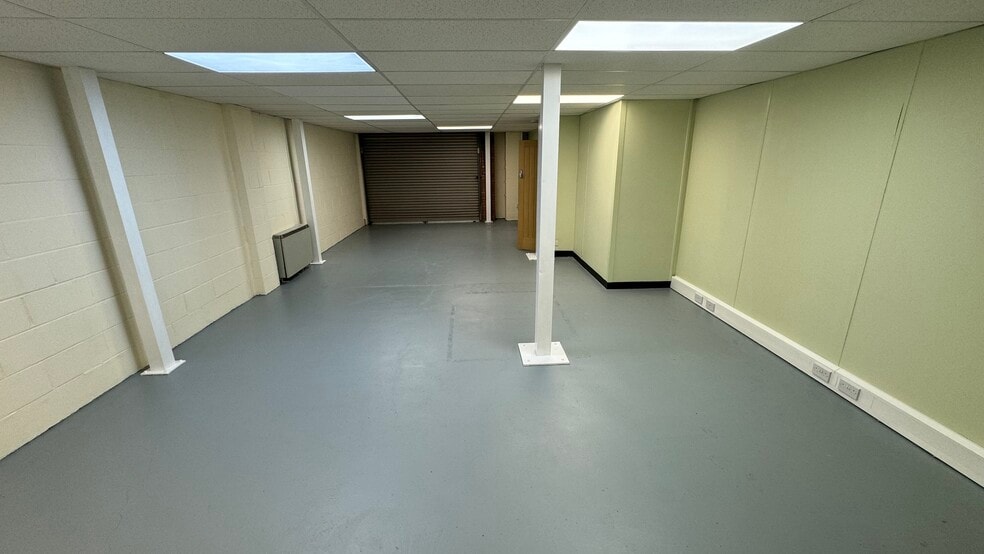 Golden Acres Ln, Coventry for lease - Building Photo - Image 3 of 8