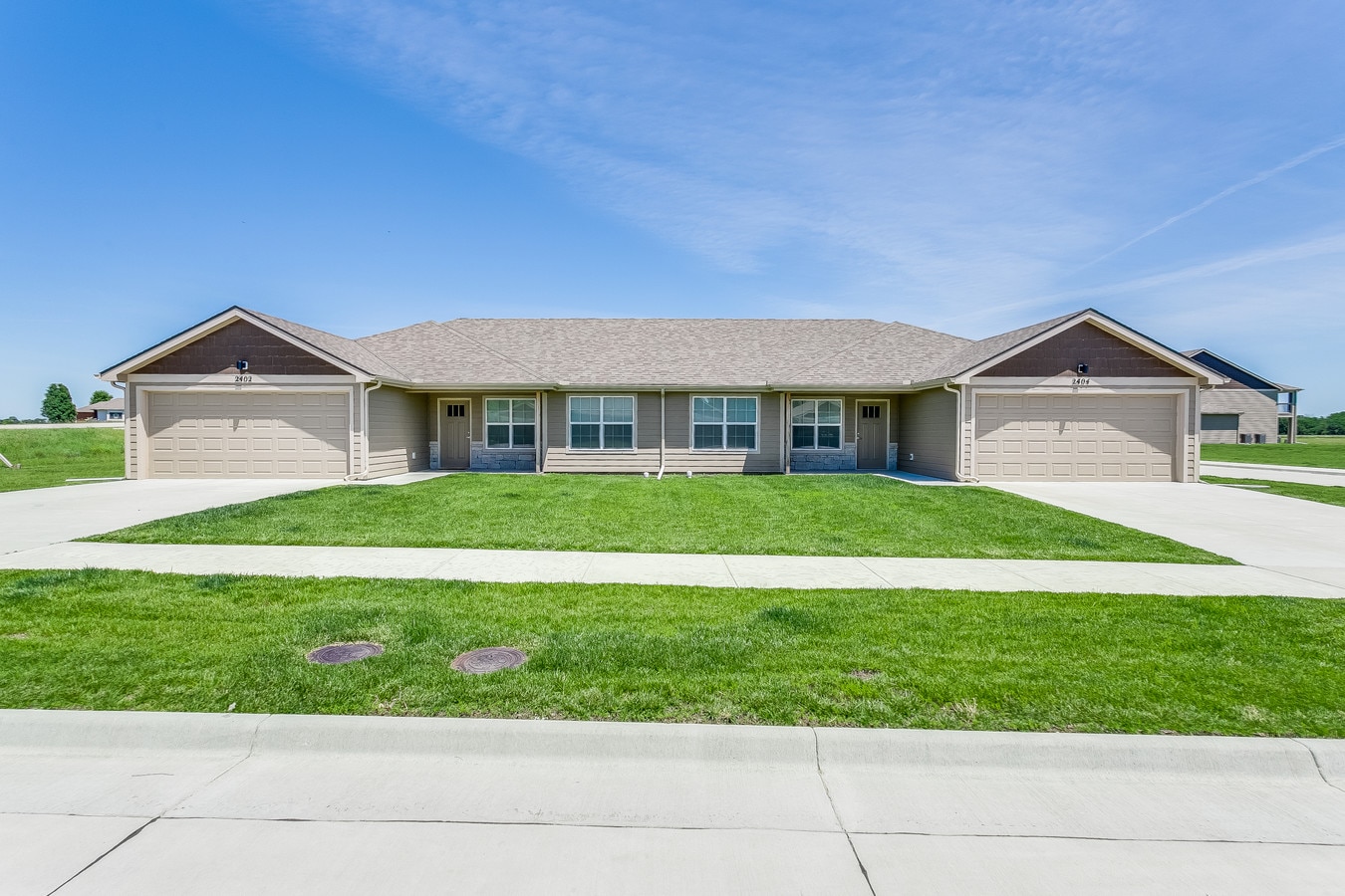 705 Cottonwood Crossing Dr, Newton, KS 67114