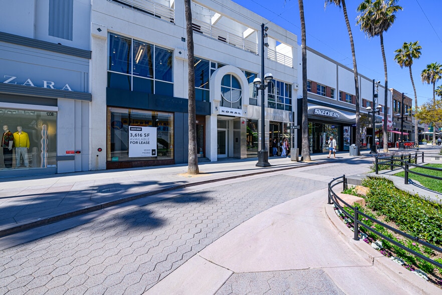 skechers 3rd street promenade