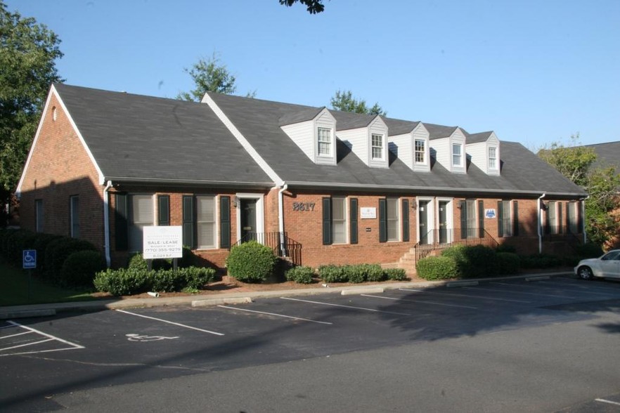 2617 Sandy Plains Rd, Marietta, GA for lease - Building Photo - Image 3 of 6