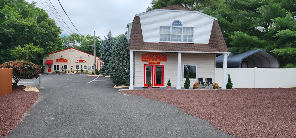 12 Wood Ave, Englishtown, NJ for sale - Building Photo - Image 2 of 16