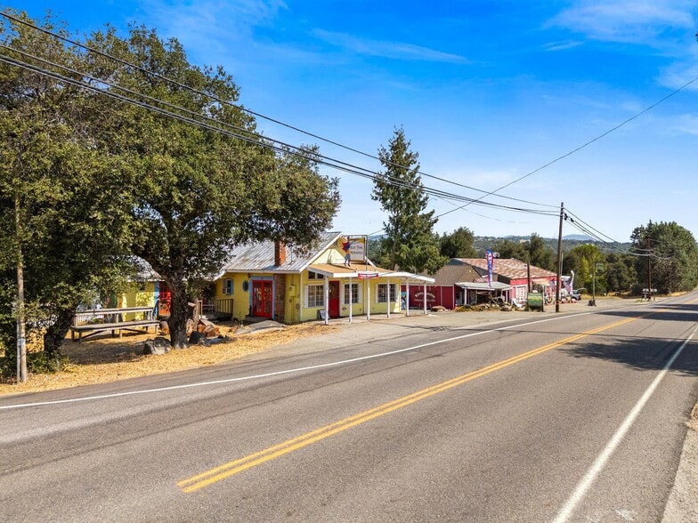 4336 Julian Hwy, Julian, CA for sale - Primary Photo - Image 1 of 31