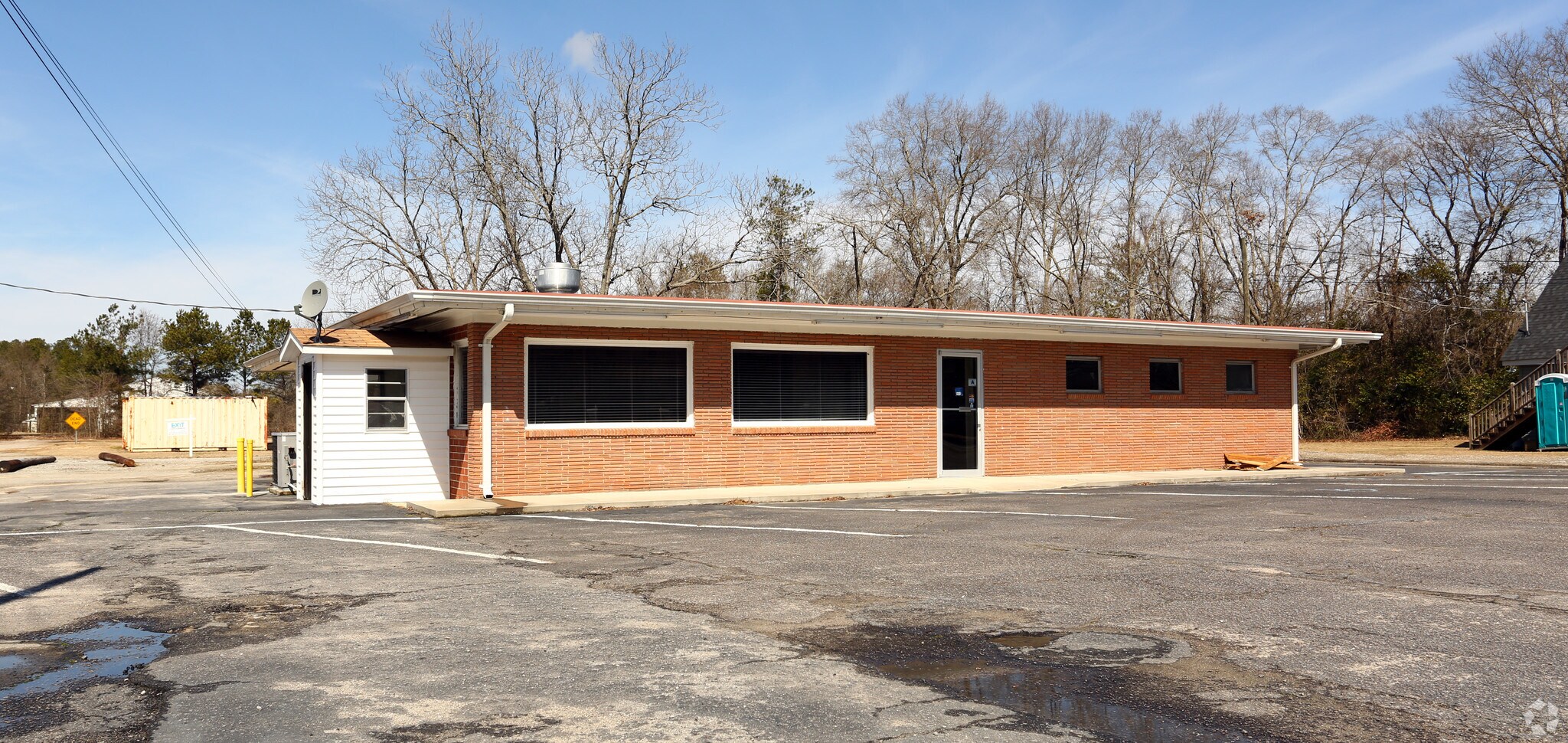 231 E Columbia Ave, Leesville, SC for sale Primary Photo- Image 1 of 1