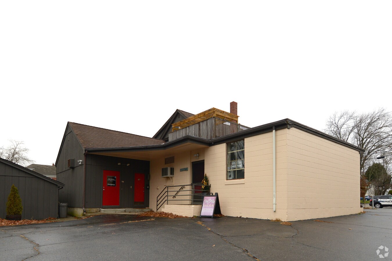 6870 Maple Ave, Barrington, RI 02806