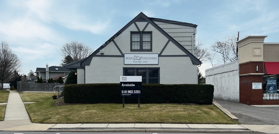 26 Berry Hill Rd, Syosset, NY for sale Building Photo- Image 1 of 6