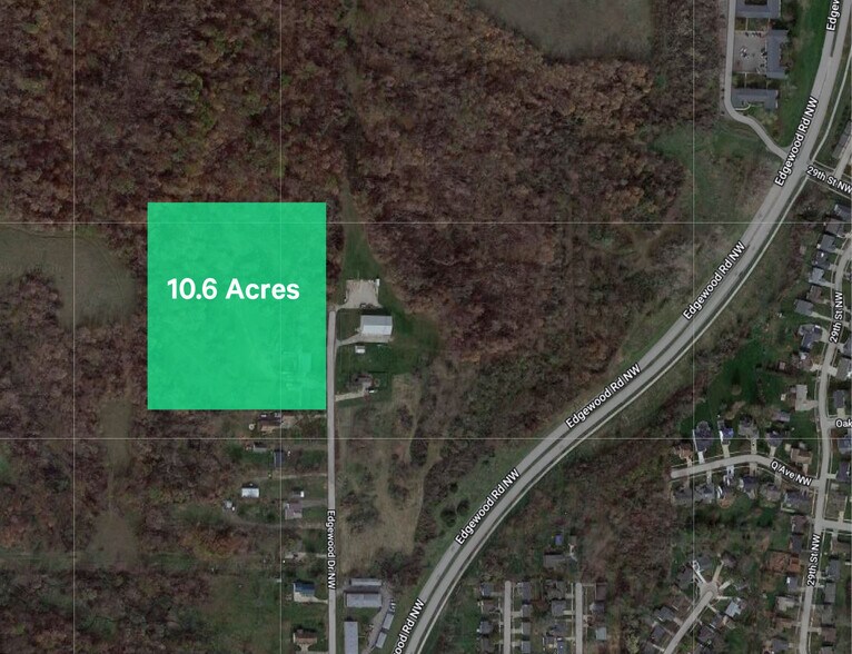 1860 Edgewood Dr NW, Cedar Rapids, IA for sale - Aerial - Image 1 of 1