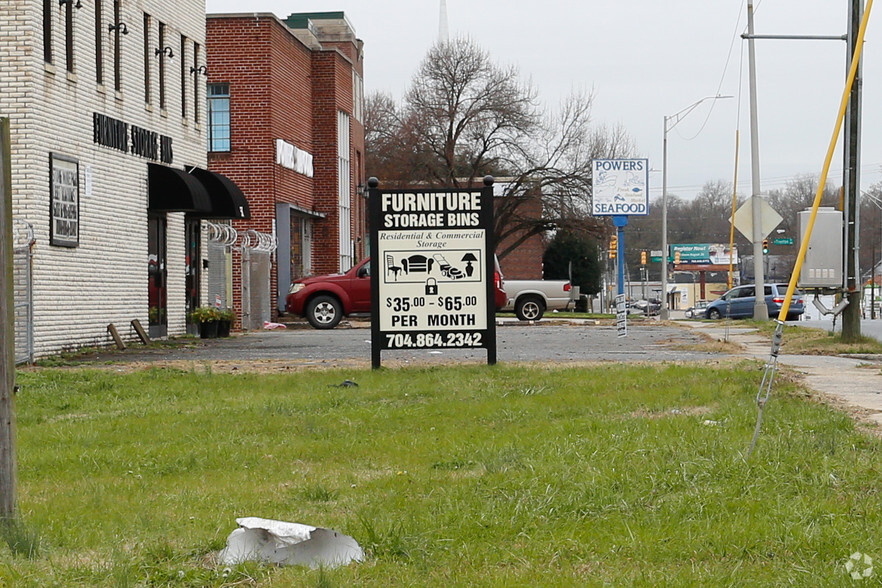 507 W Franklin Blvd, Gastonia, NC for sale - Building Photo - Image 2 of 4