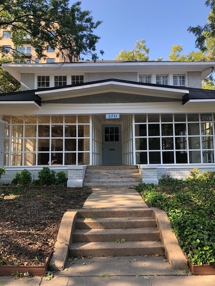 2711 Fairmount St, Dallas, TX for sale - Building Photo - Image 1 of 1