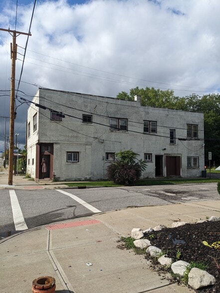 576 E 152nd St, Cleveland, OH for sale - Building Photo - Image 1 of 24