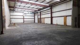 44180 Airport View Dr, Hollywood MD - Warehouse