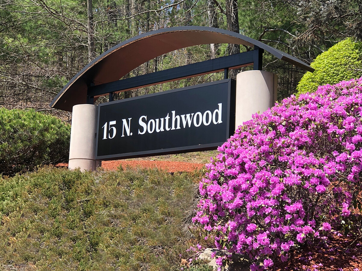 15 N Southwood Dr, Nashua, NH 03063 Office for Lease