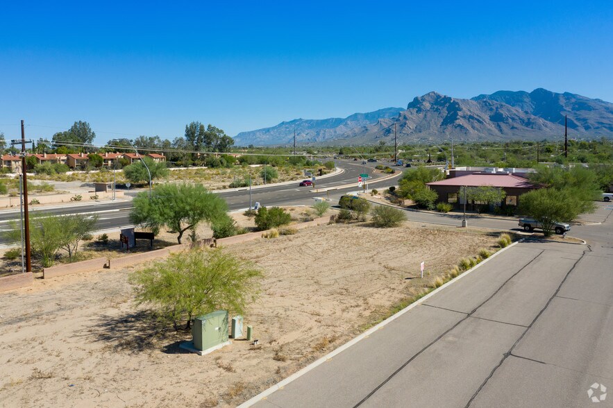 2225 W Magee Rd, Tucson, AZ 85742