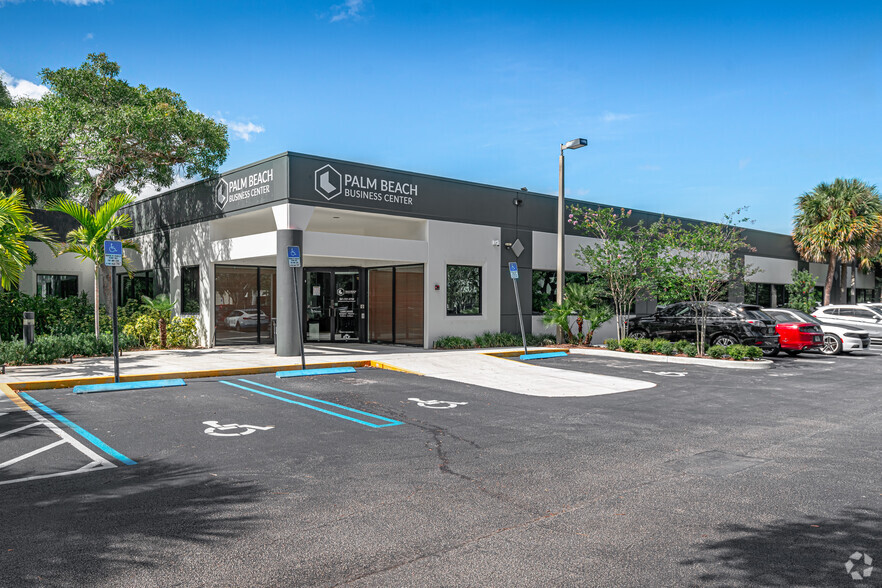 801 Northpoint Pky, West Palm Beach, FL for lease - Building Photo - Image 1 of 7