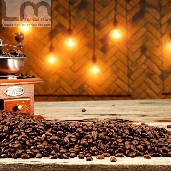 Retail in Rueil-Malmaison for lease - Building Photo - Image 1 of 3