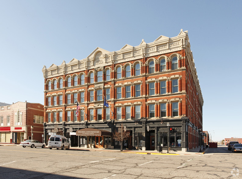 311-321 Center Ave, Bay City, MI for sale - Primary Photo - Image 1 of 21