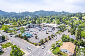 210-366 E 40th Ave, Eugene, OR - AERIAL  map view