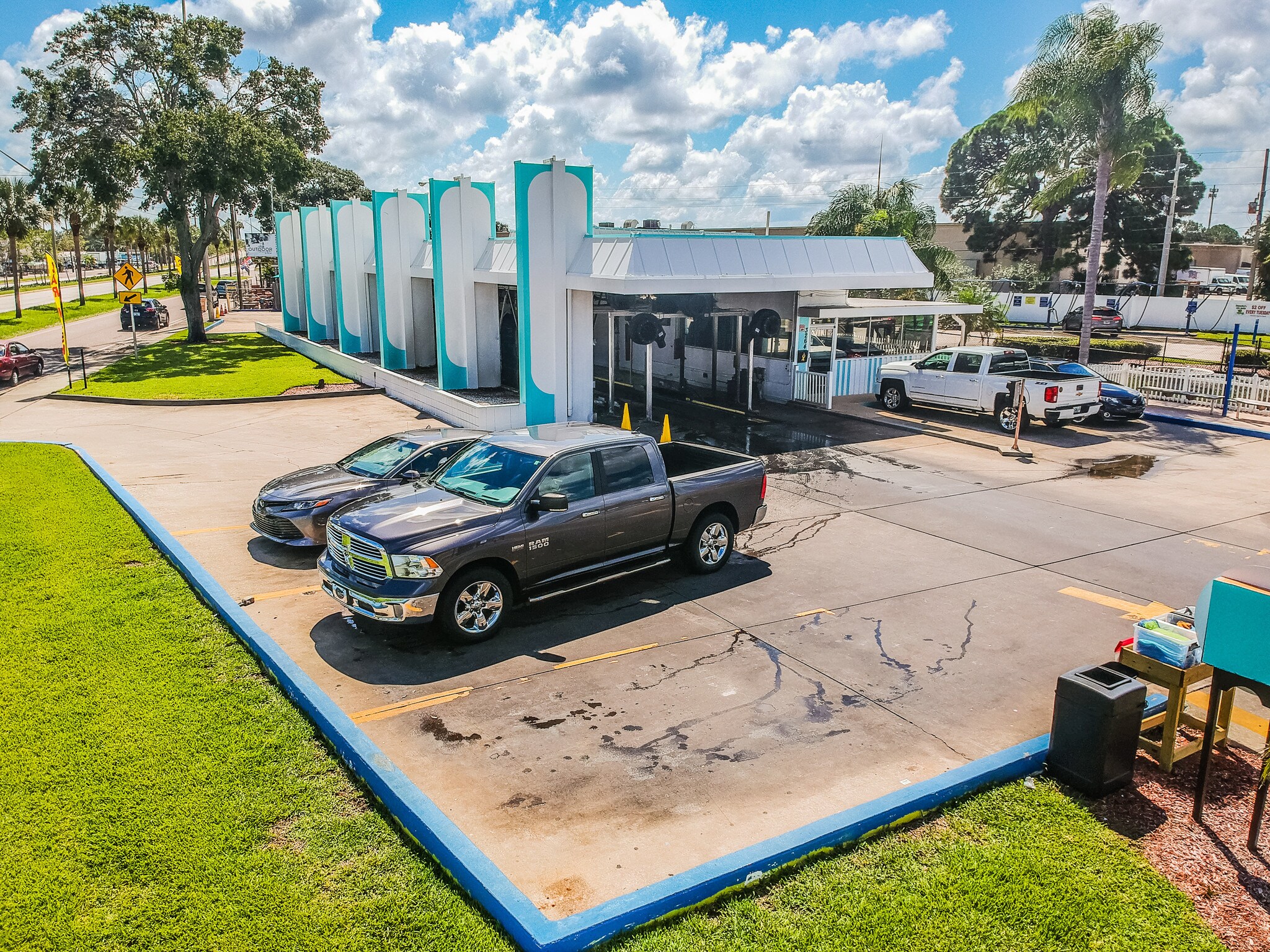 3264 Tyrone Blvd N, Saint Petersburg, FL for sale Building Photo- Image 1 of 1