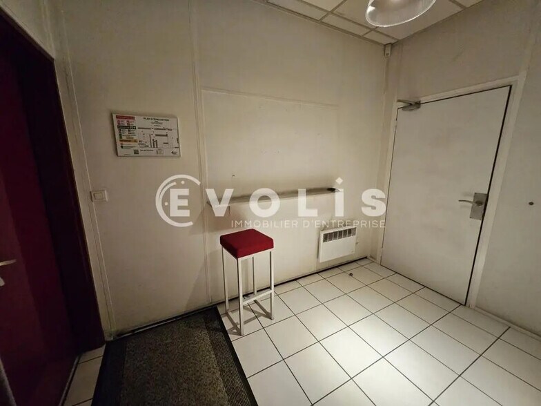 Flex in Vitry-sur-Seine for lease - Lobby - Image 3 of 18