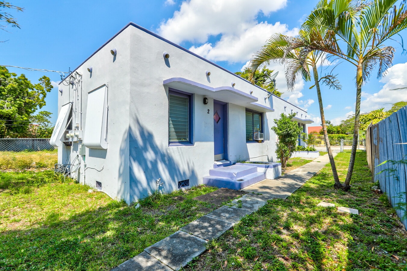 1924 Fillmore St, Hollywood, FL 33020