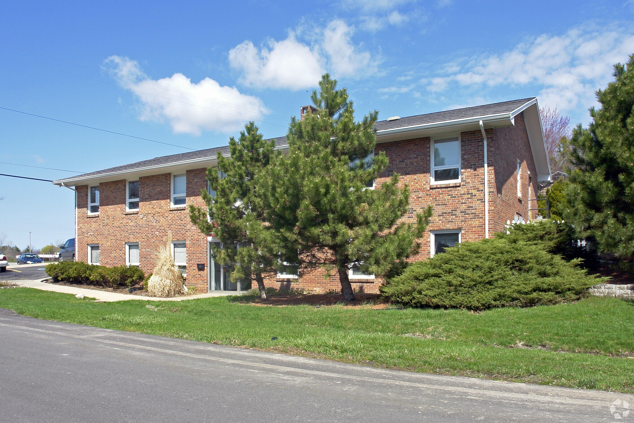 2505 Ardmore St SE, Grand Rapids, MI for sale Primary Photo- Image 1 of 1