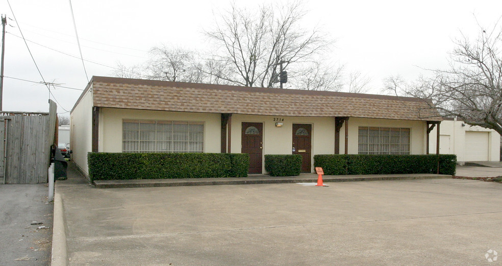 2714 Bomar Ave, Dallas, TX for lease - Building Photo - Image 2 of 3