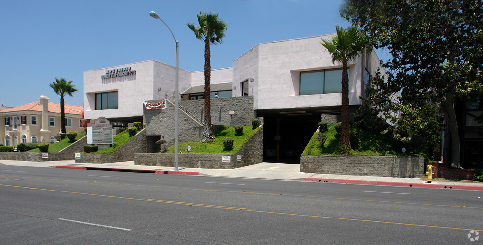 805 W Duarte Rd, Arcadia, CA for lease - Building Photo - Image 2 of 8