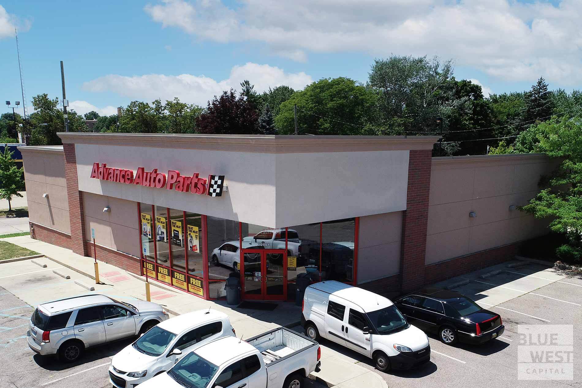 22901 Gratiot Ave, Eastpointe, MI 48021