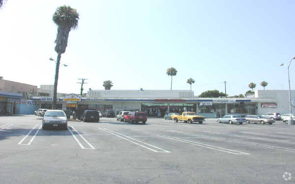 5214 W Sunset Blvd, Los Angeles, CA for lease - Primary Photo - Image 3 of 22