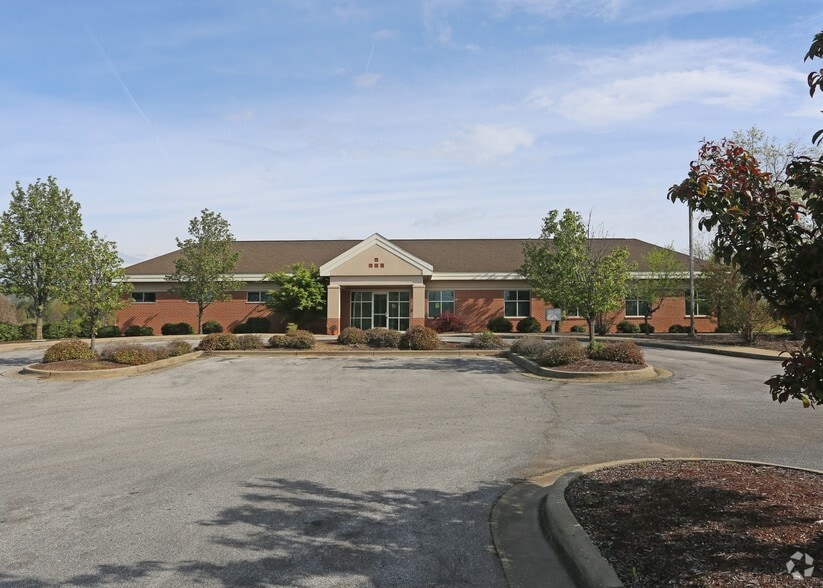 1713 Hamric Dr E, Anniston, AL for lease - Building Photo - Image 2 of 4