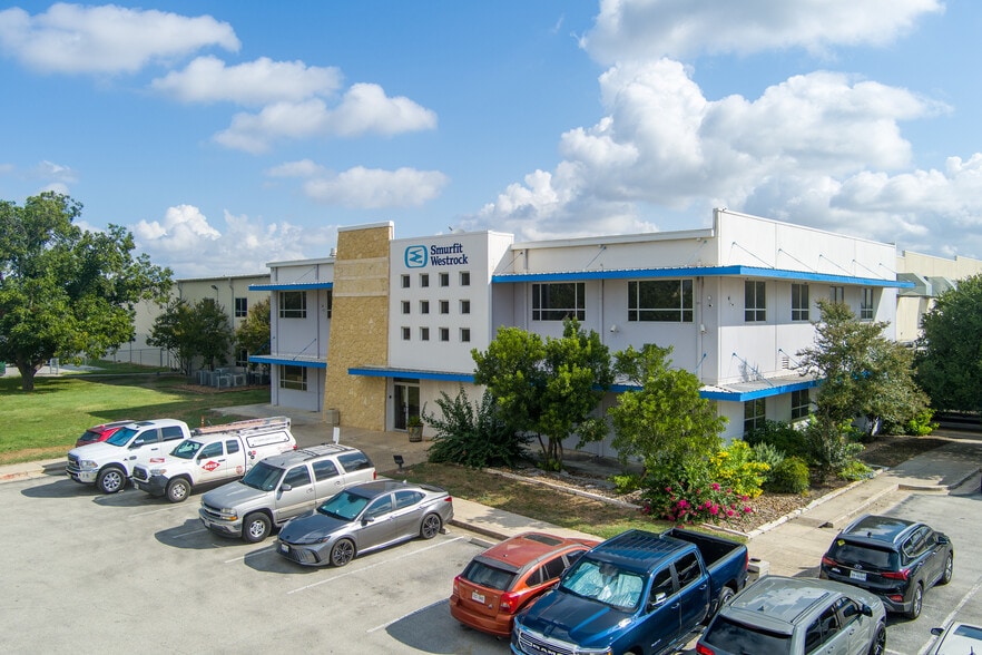 10600 Fischer Rd, Von Ormy, TX for sale - Building Photo - Image 2 of 5