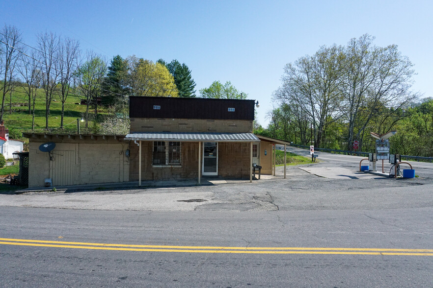 109 Wilburn Valley Rd, Pearisburg, VA for sale - Building Photo - Image 3 of 31