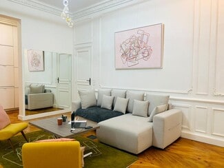 More details for 15 Rue De Marignan, Paris - Office for Lease