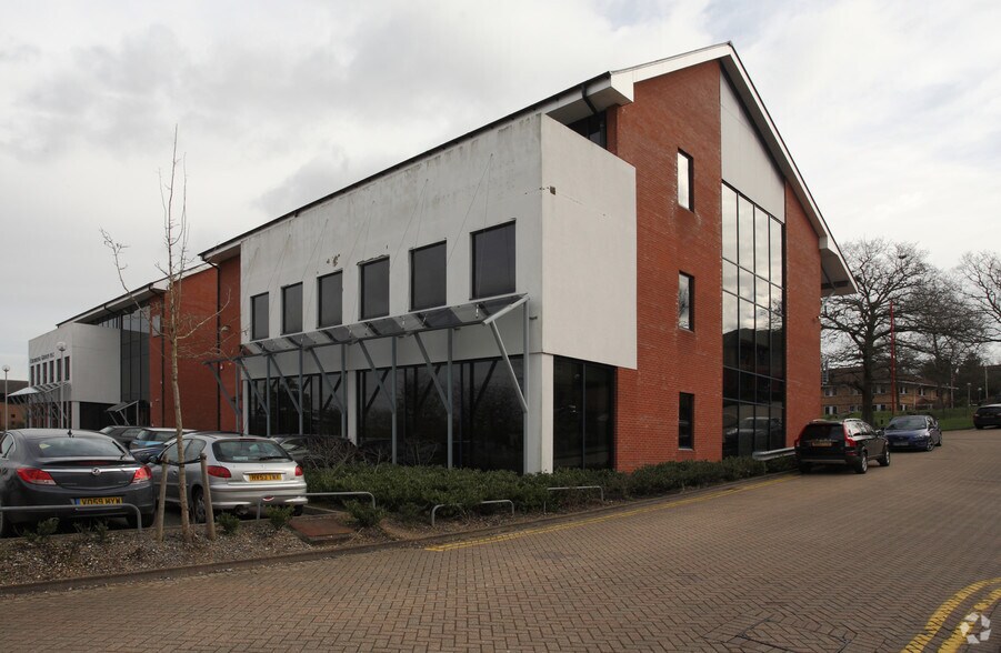 Parkway, Fareham for lease - Primary Photo - Image 1 of 11