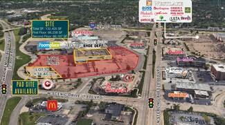 More details for 2200 W War Memorial Dr, Peoria, IL - Retail for Lease