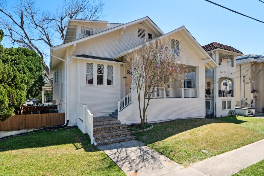 2039 Calhoun St, New Orleans, LA for sale - Primary Photo - Image 2 of 36
