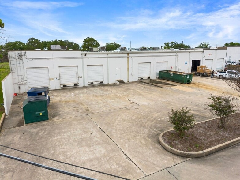 8710-8728 Westpark Dr, Houston, TX for lease - Building Photo - Image 2 of 3
